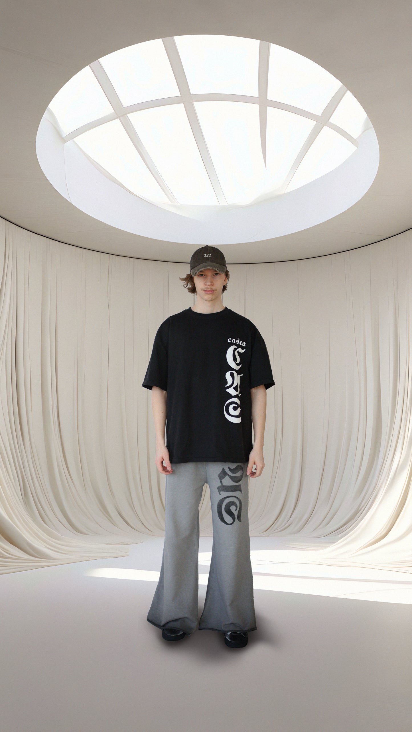 OVERSIZED LOGO T-SHIRT