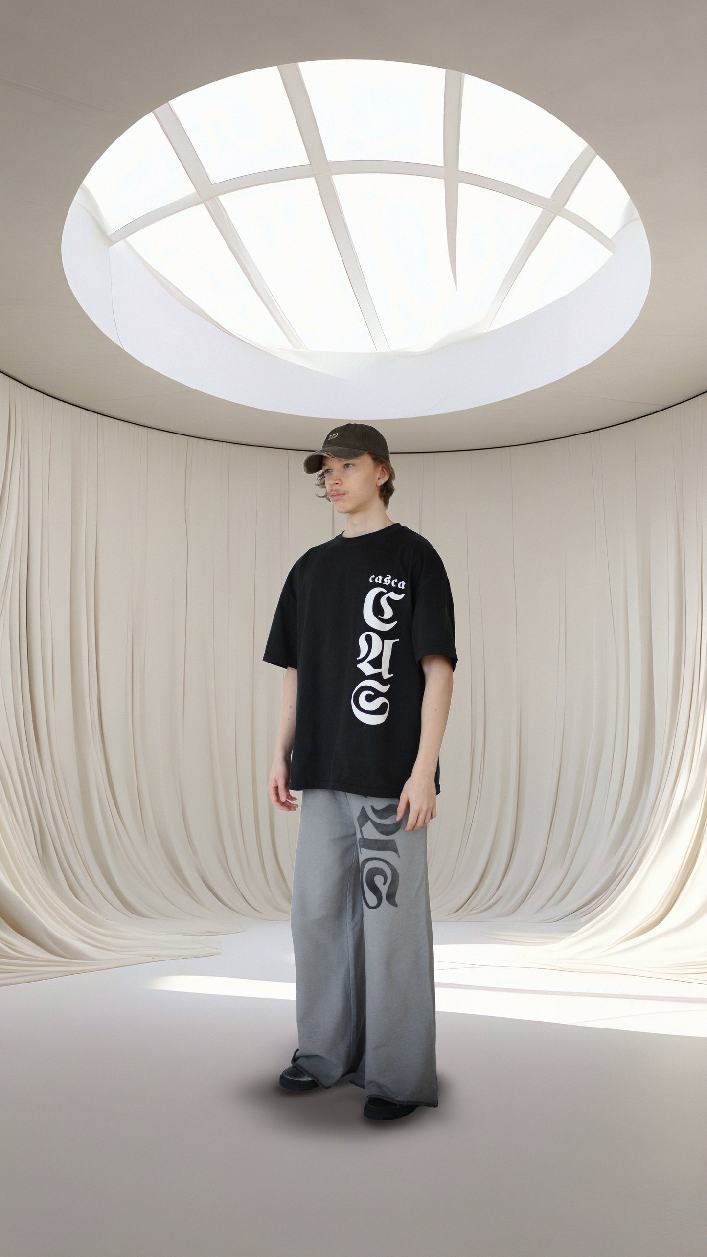 OVERSIZED LOGO T-SHIRT