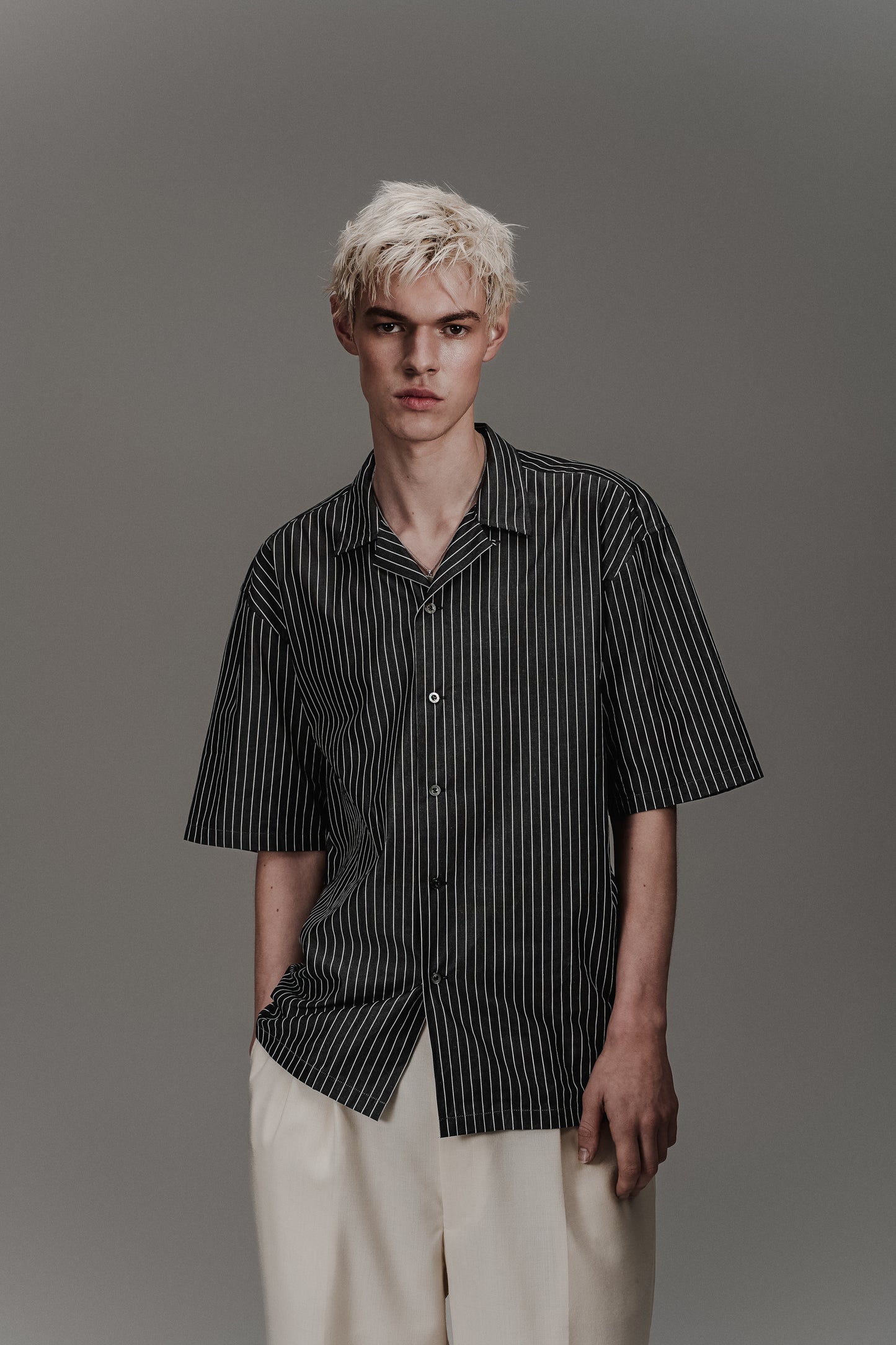 SHORT SLEEVE STRIPED SHIRT