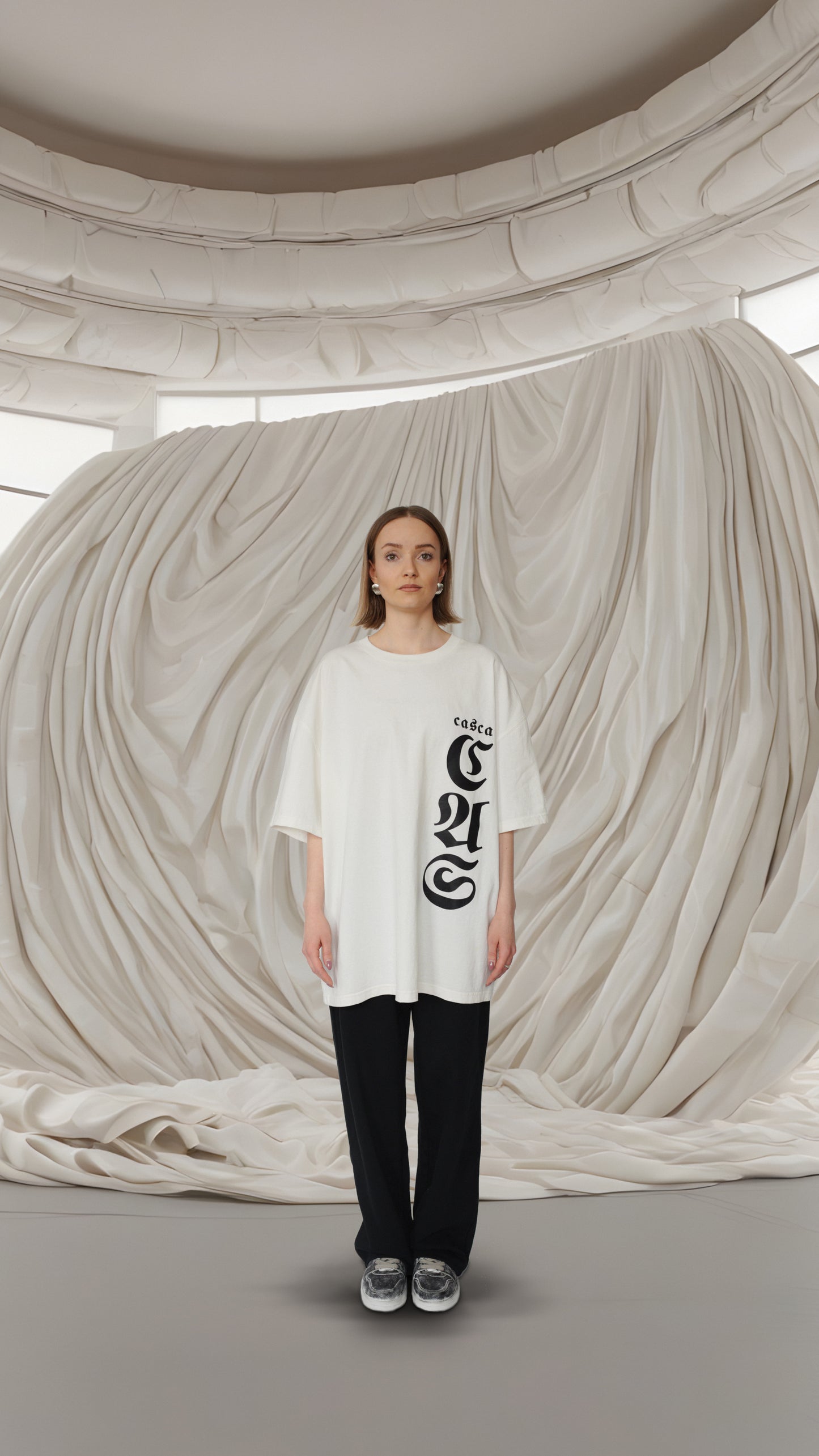OVERSIZED LOGO T-SHIRT