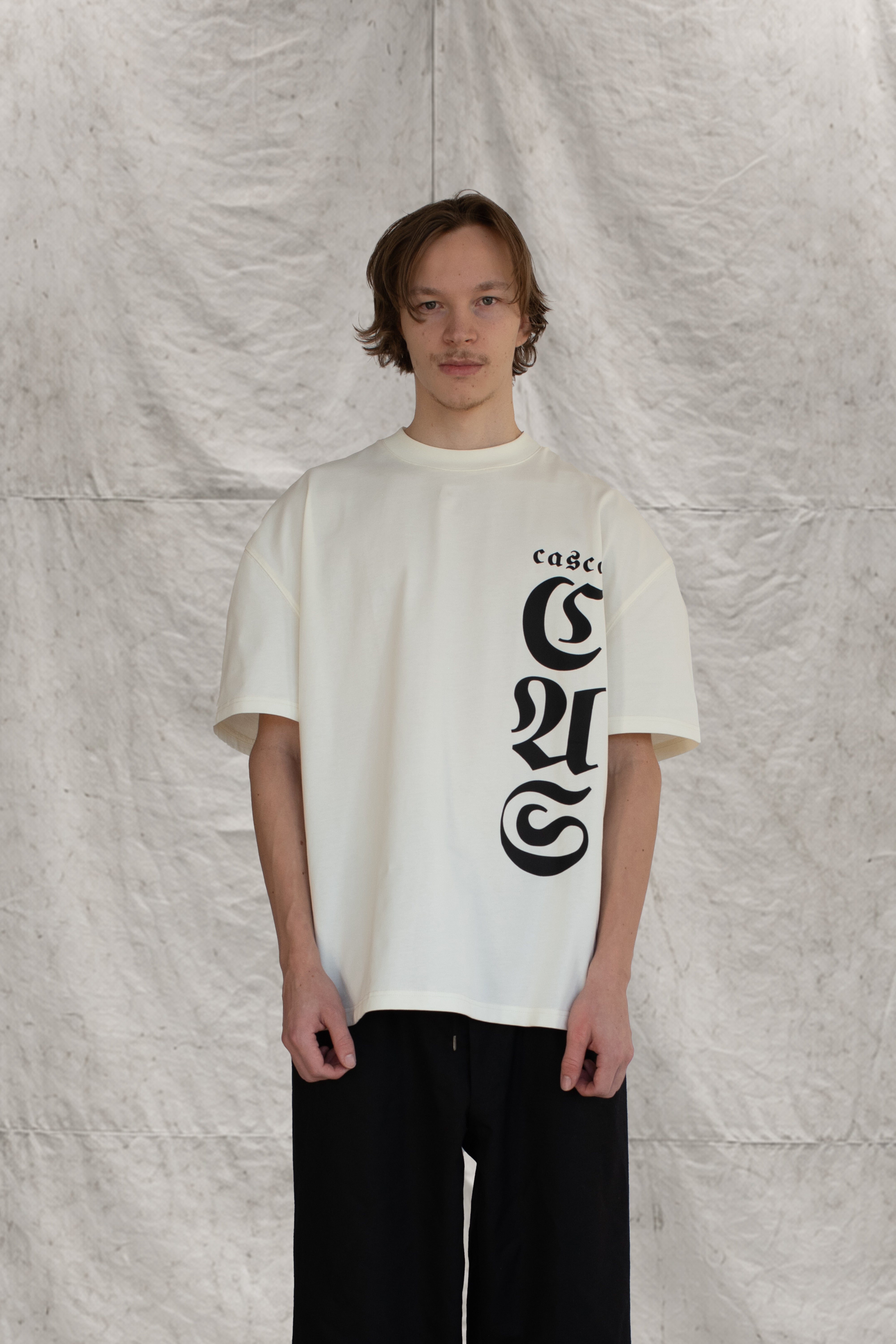 OVERSIZED LOGO T-SHIRT – CASCA 222